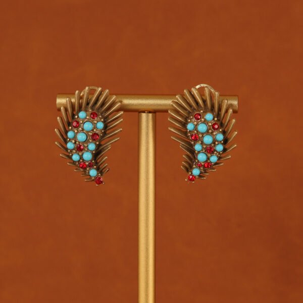 Vintage Retro Fashion Earrings – Elegant Blue Leaf Design with a Touch of Affordable Luxury